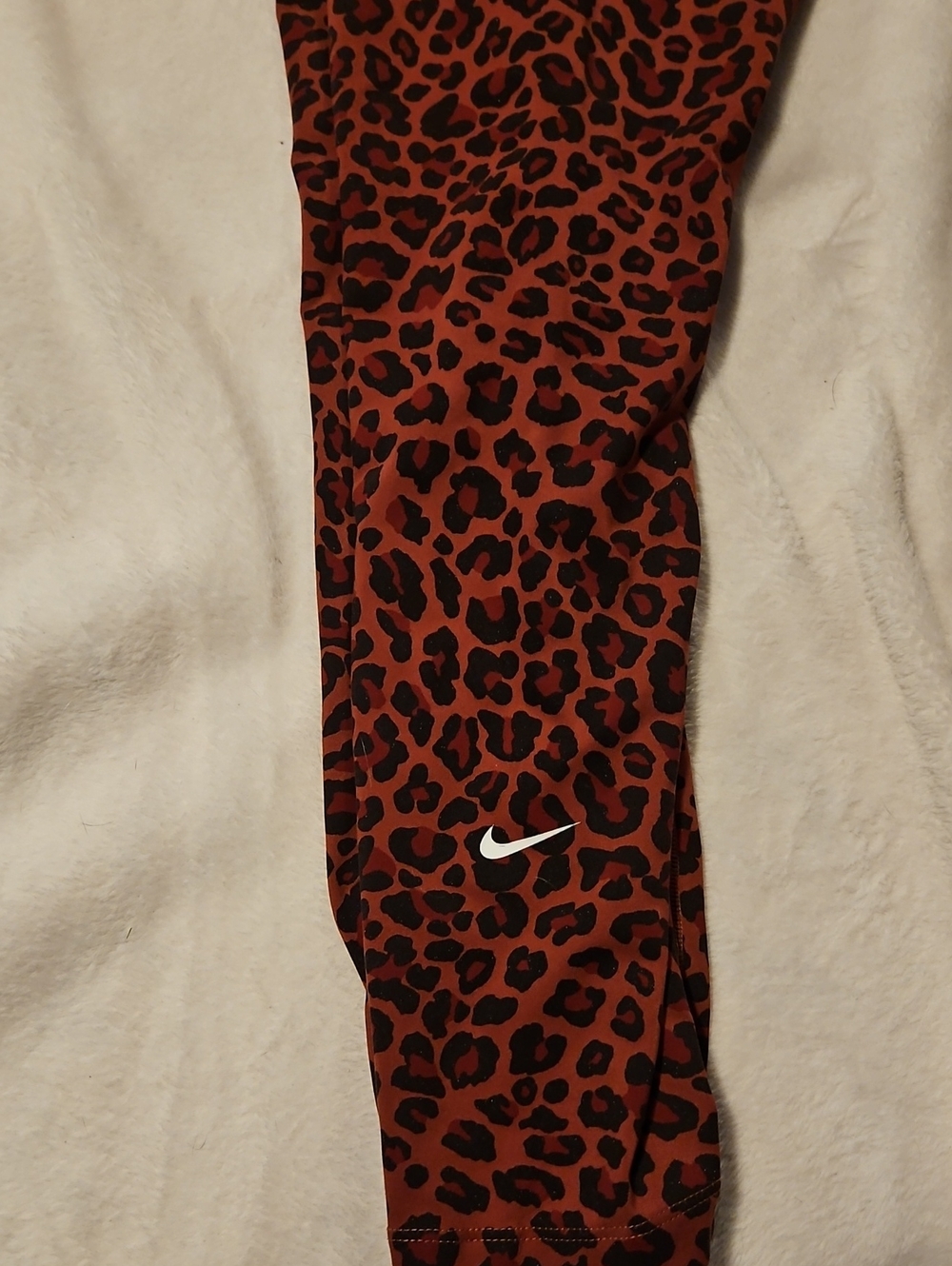 Nike Red Leopard Print Leggings - Picture 5 of 7